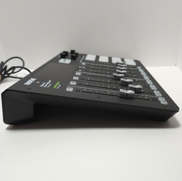 Rode RODECaster Pro Integrated Podcast Production Studio - Picture 9 of 12